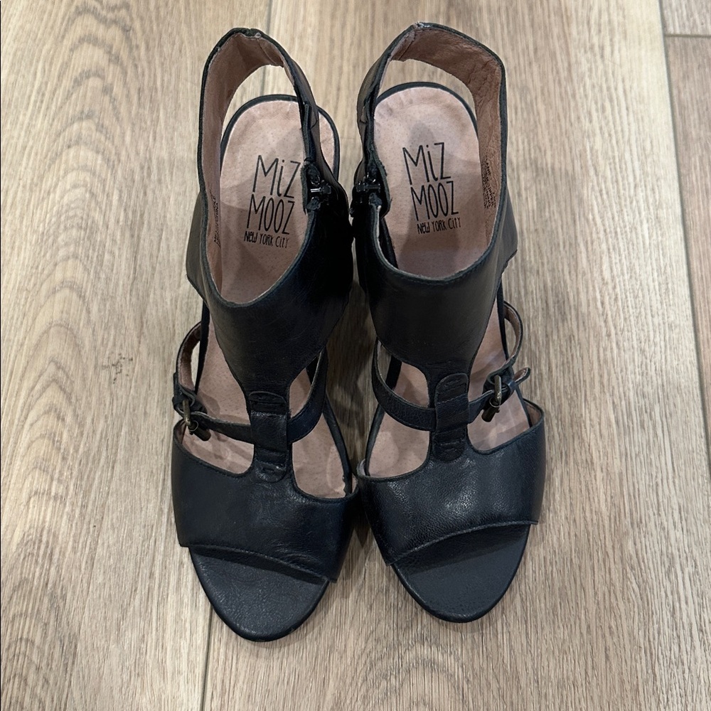 Miz Mooz Melanie Block Heel Black Leather Sandal Size 7.5 - Picture 2 of 5